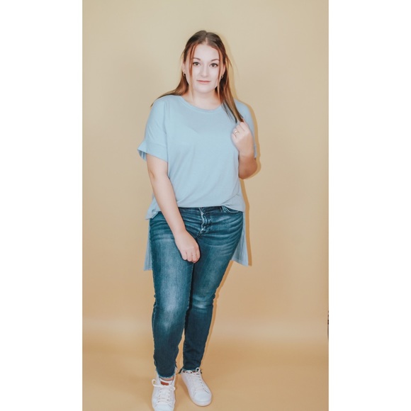 SAMMY ROUND NECK TEE - Picture 3 of 4